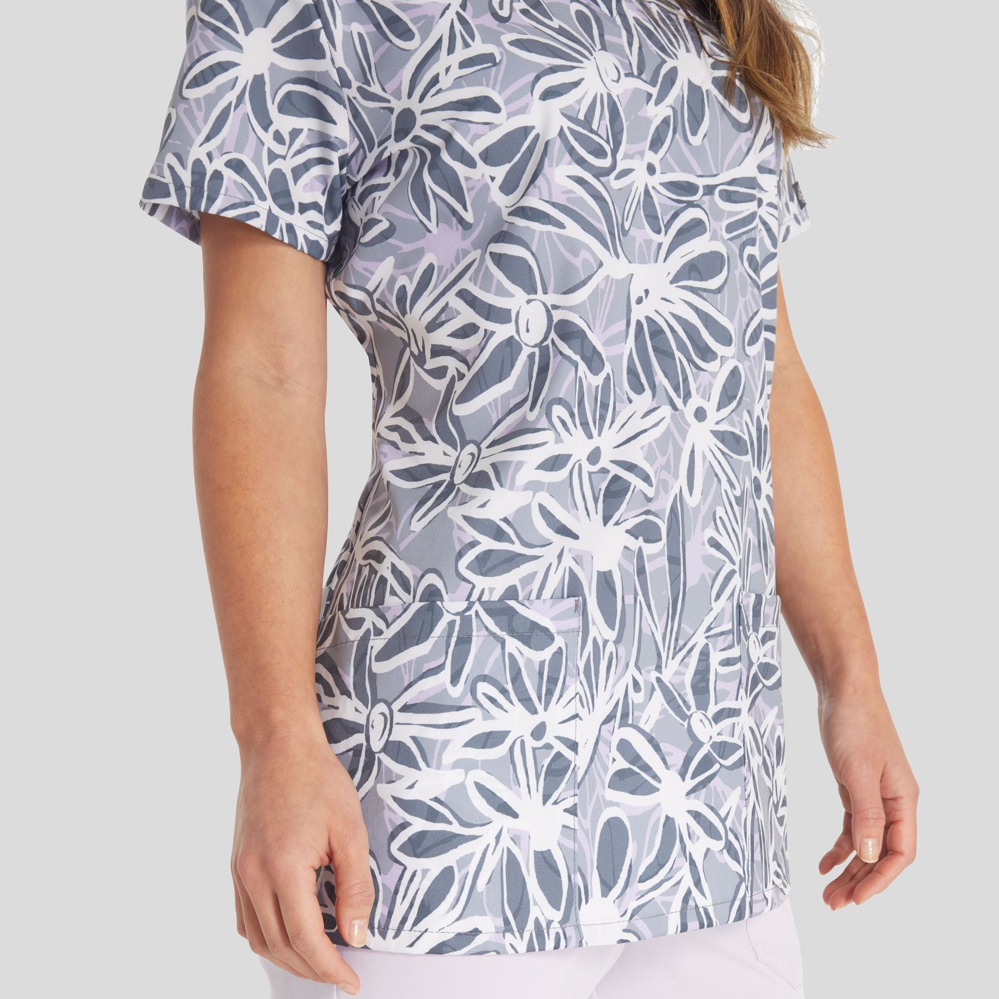 Lazy Daisies Print Scrub Top