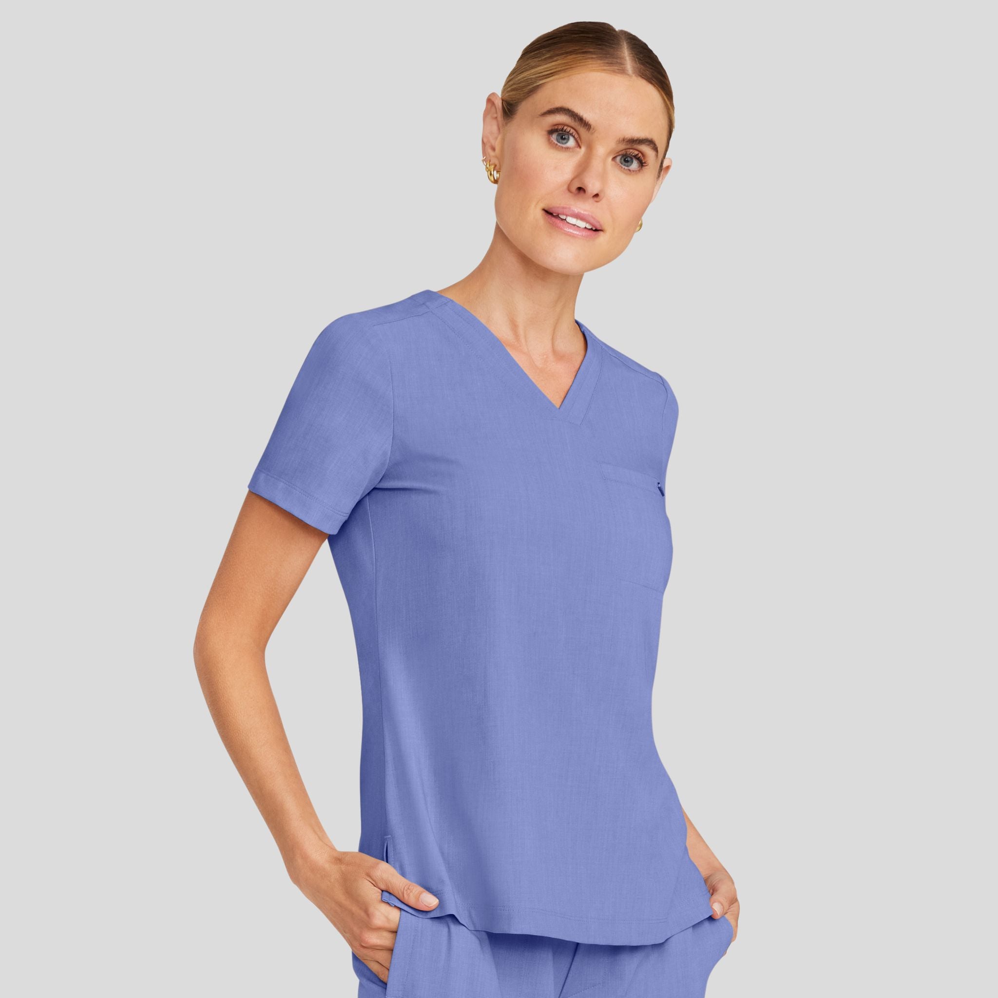 Women's Billie V-Neck Scrub Top | Ceil