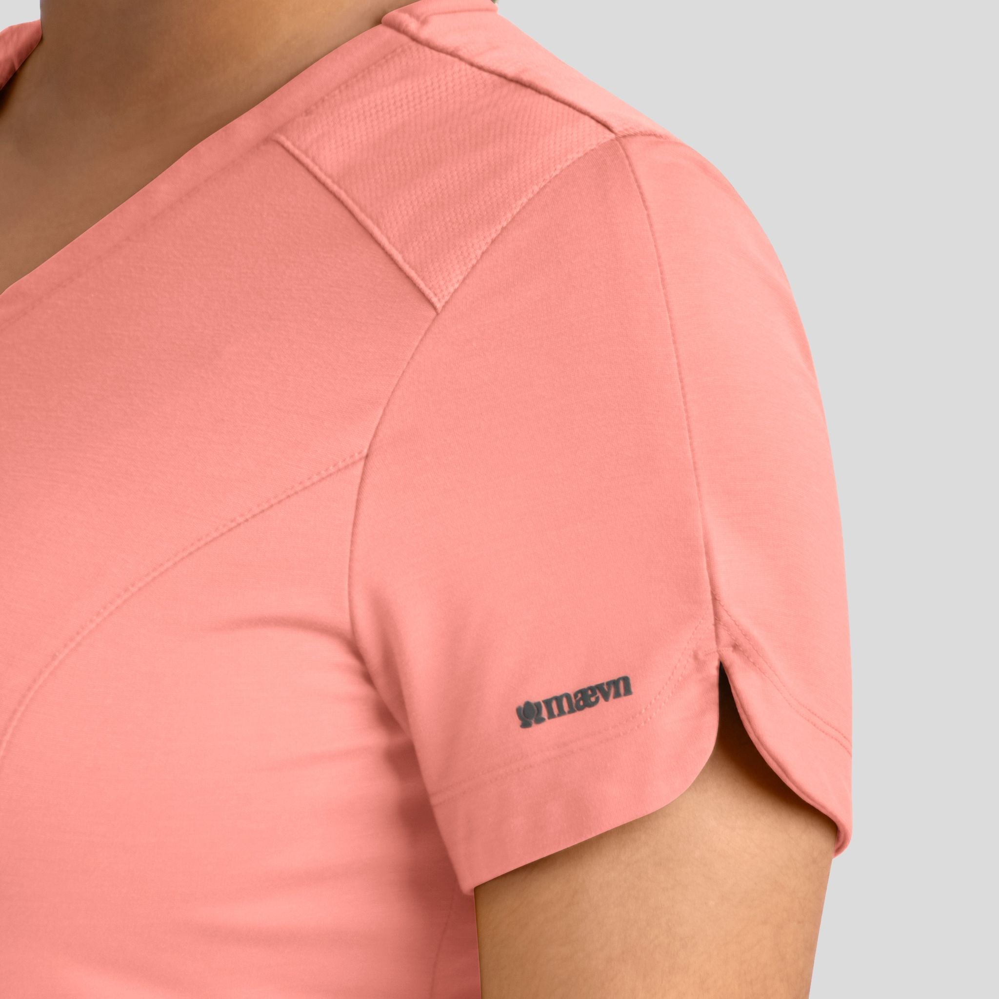 Maevn_Focus_20302_DCR_sleeve