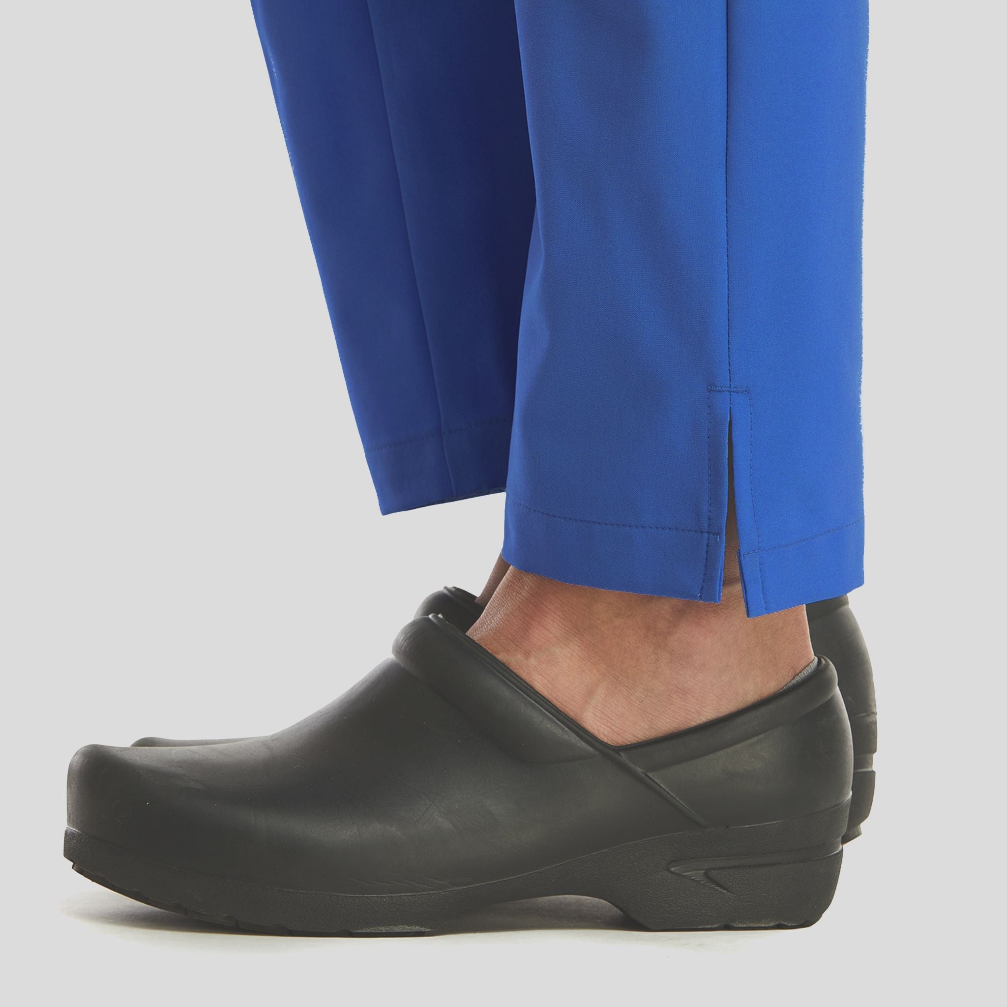 Maevn_Momentum_5091_royal_detail2