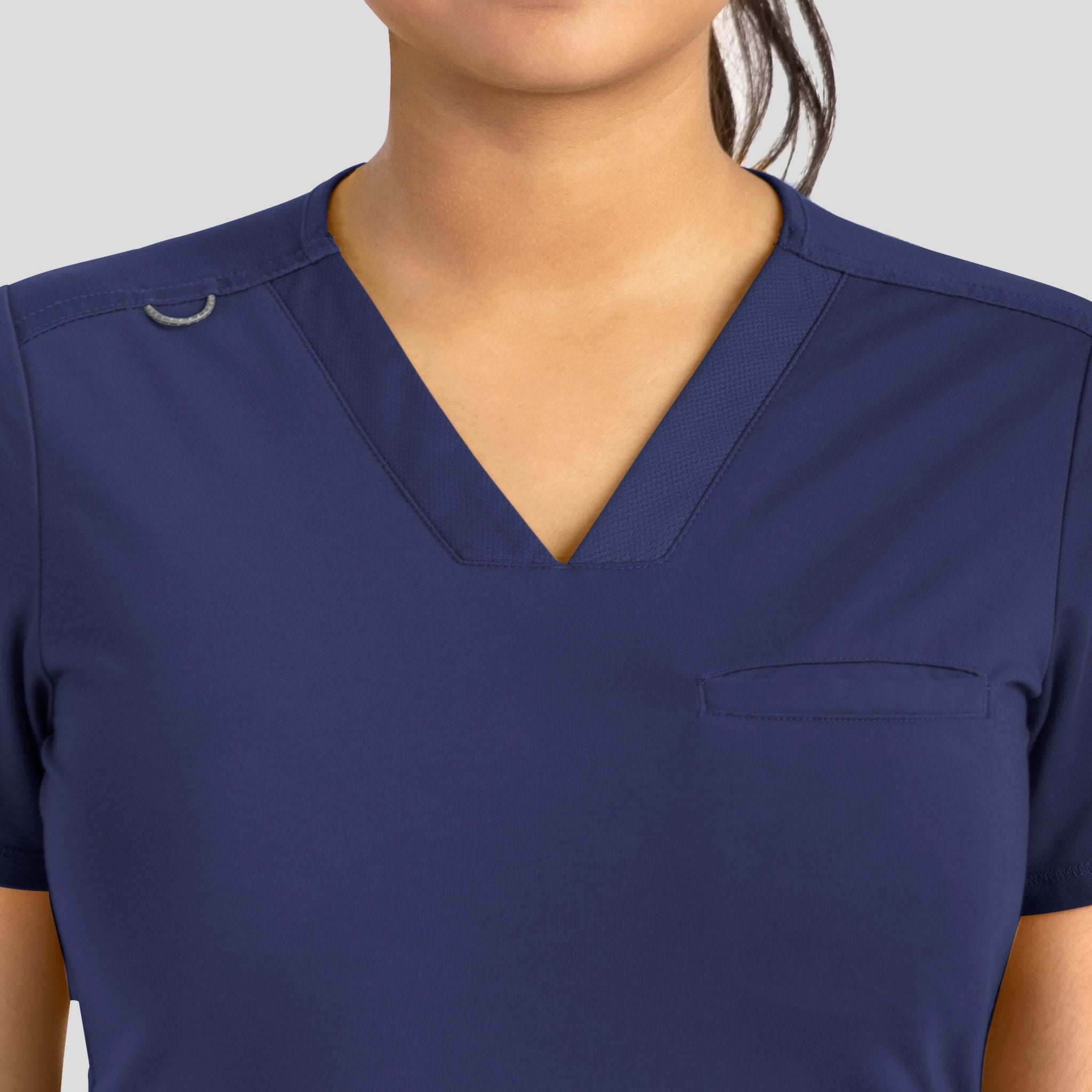 Maevn_Focus_20301_navy_front_detail