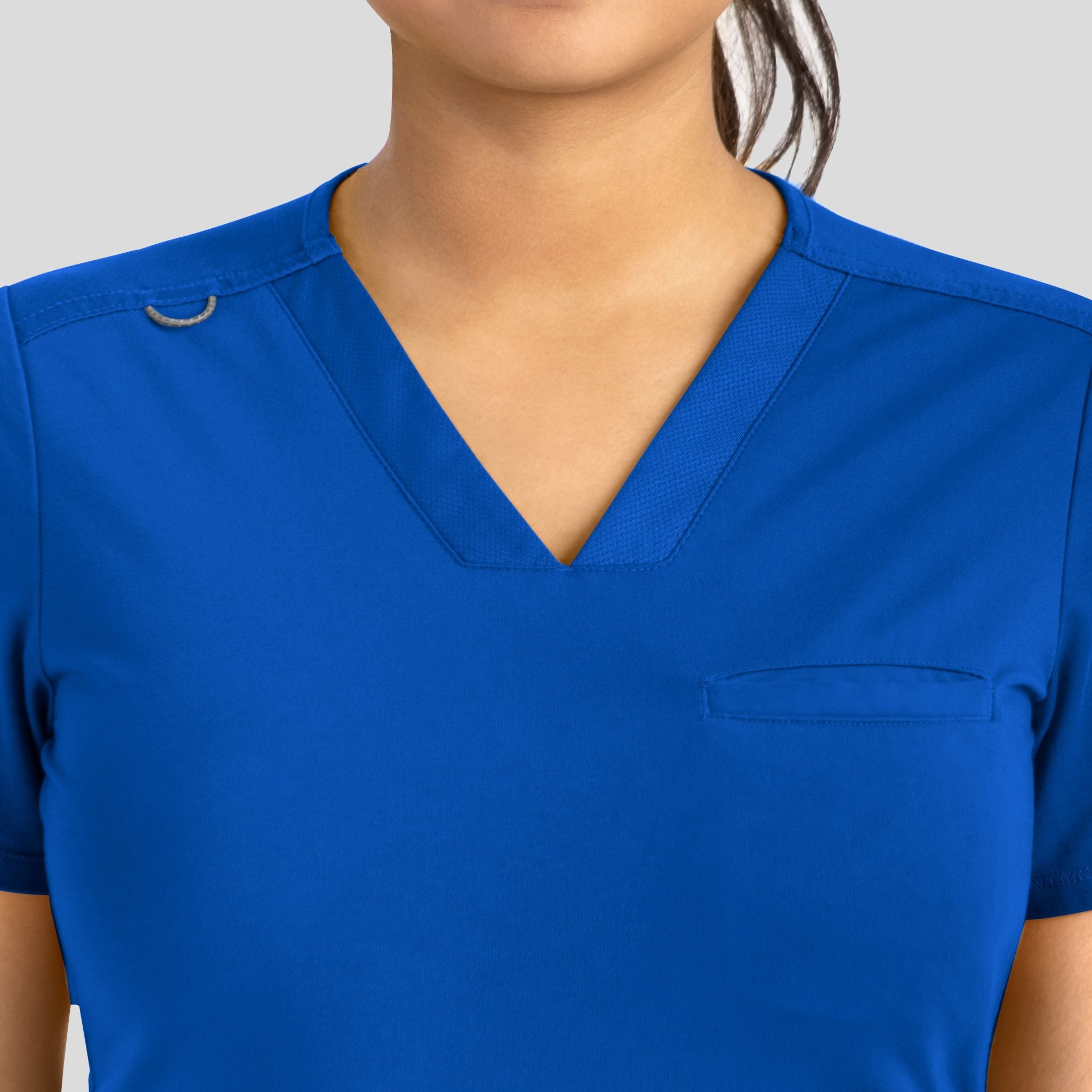 Maevn_Focus_20301_royal_front_detail