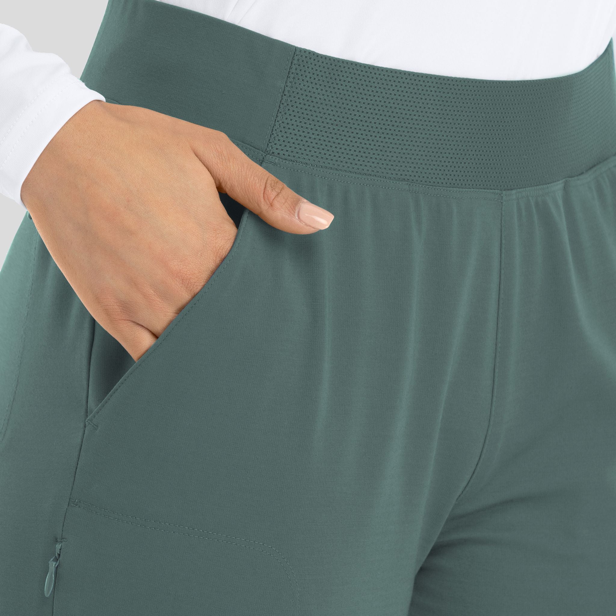 Maevn_Focus_60302_SAGE_front_POCKET