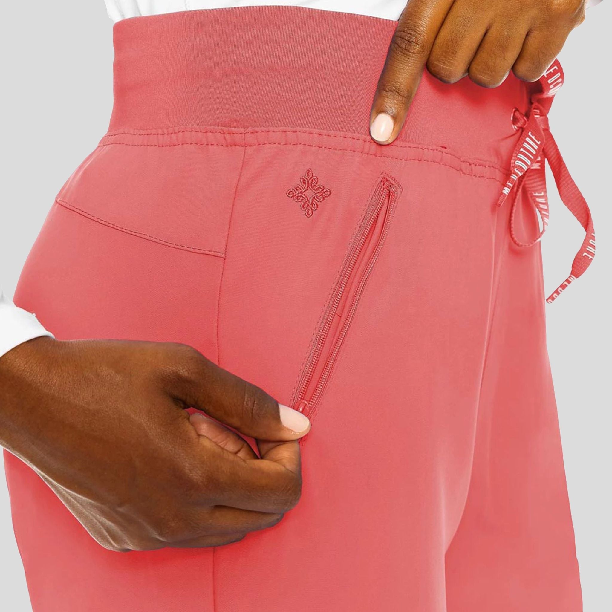 MedCouture_Insight_MC2702_coral_detail